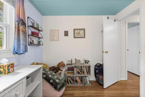 5 Haddington Lane Delmar NY 12054