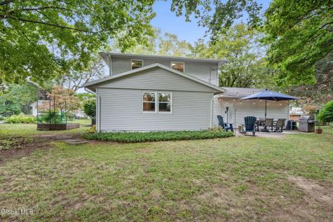 5 Haddington Lane Delmar NY 12054