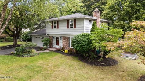 5 Haddington Lane Delmar NY 12054