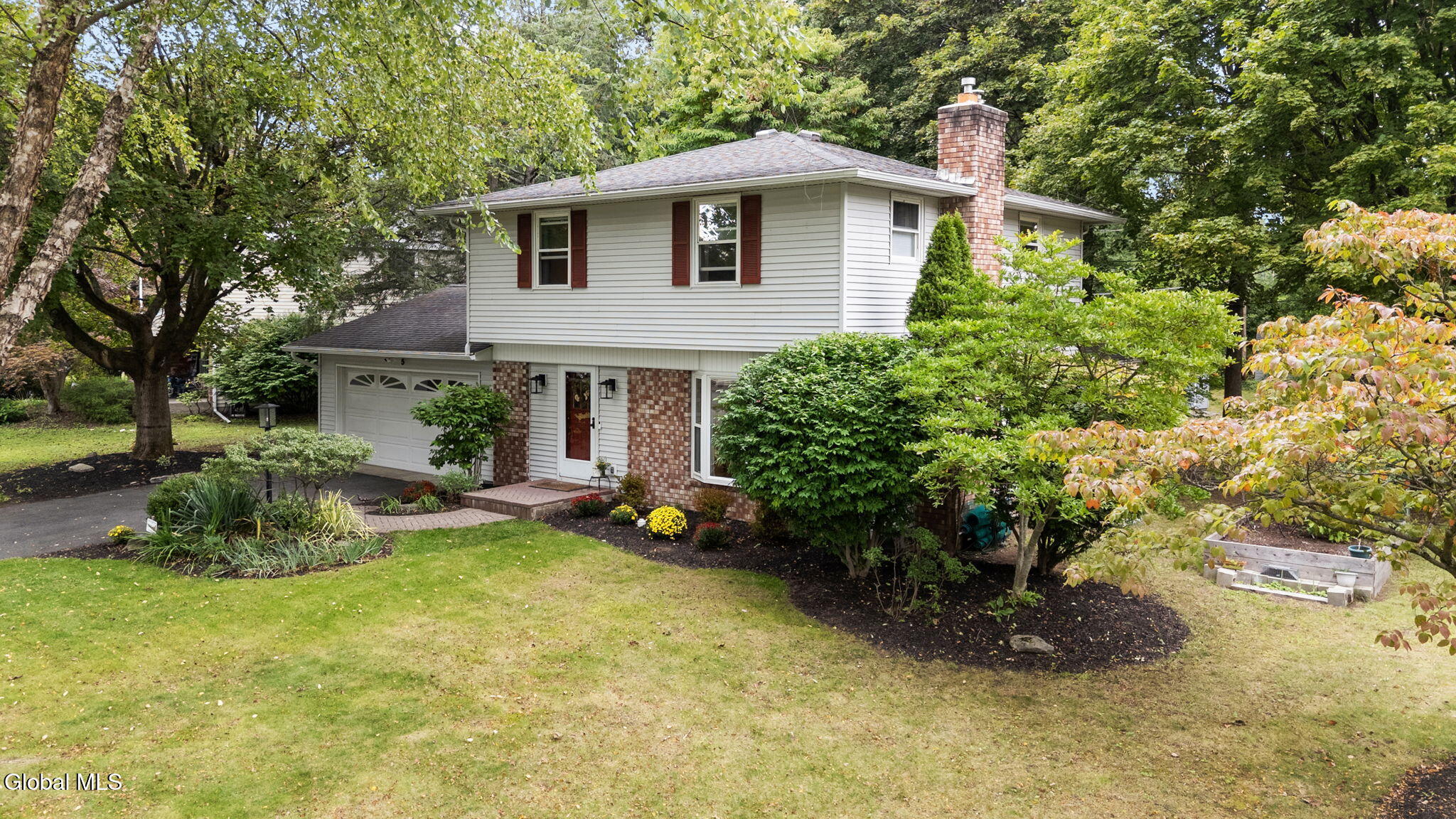5 Haddington Lane Delmar NY 12054