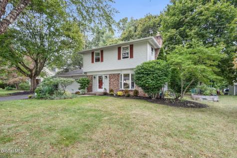 5 Haddington Lane Delmar NY 12054