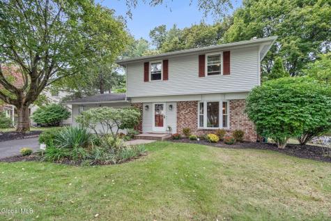 5 Haddington Lane Delmar NY 12054