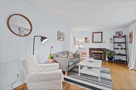 5 Haddington Lane Delmar NY 12054