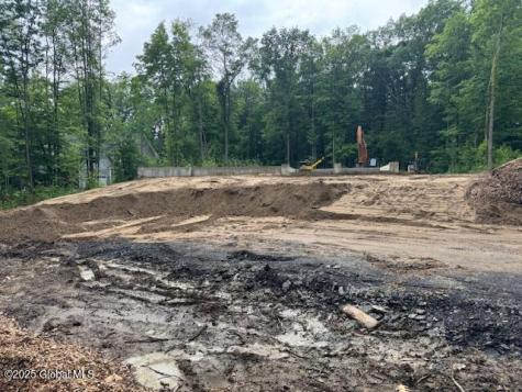 25 Eleanor Court Mechanicville NY 12118