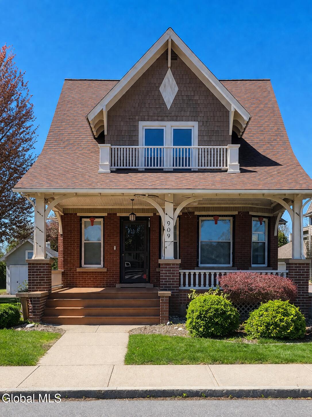 909 Woodland Avenue Schenectady NY 12309