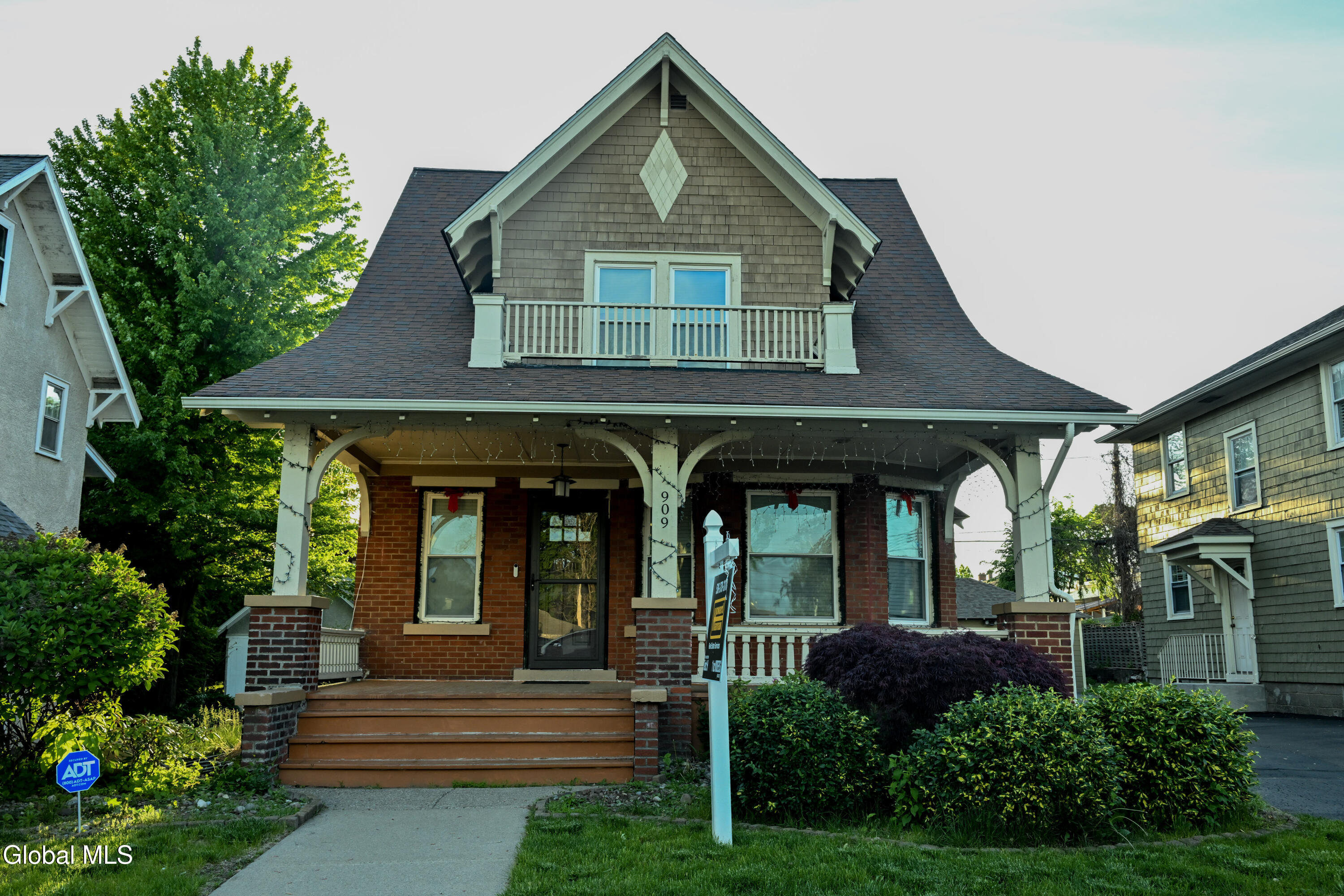 909 Woodland Avenue Schenectady NY 12309