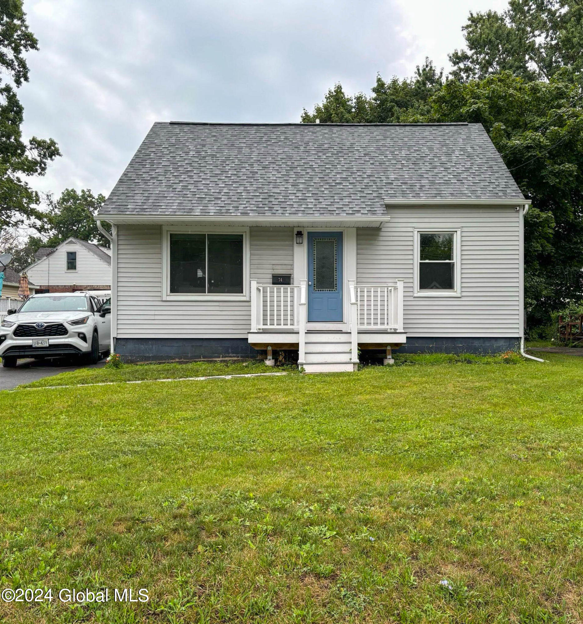 74 Macarthur Drive Schenectady NY 12302