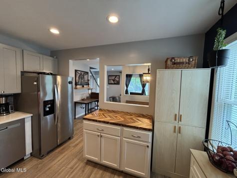 74 Macarthur Drive Schenectady NY 12302