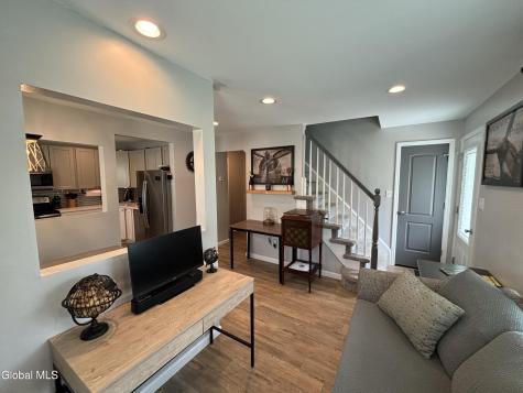 74 Macarthur Drive Schenectady NY 12302