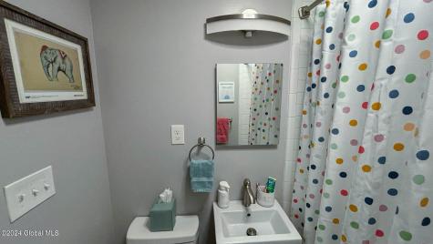 74 Macarthur Drive Schenectady NY 12302