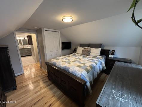 74 Macarthur Drive Schenectady NY 12302