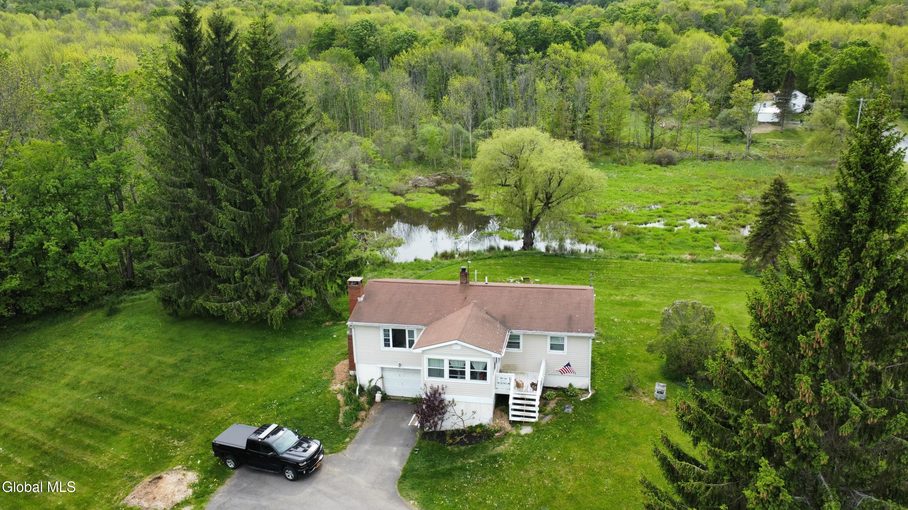 693 Ny-10 Jefferson NY 12093
