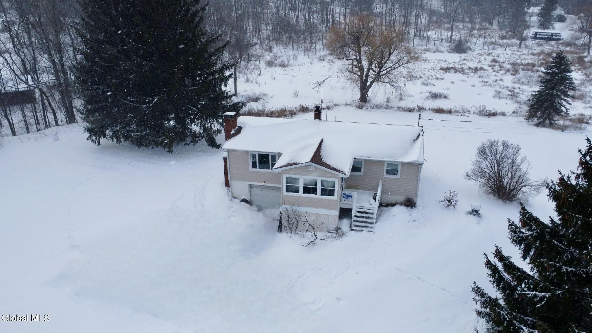 693 Ny-10 Jefferson NY 12093