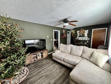 693 Ny-10 Jefferson NY 12093