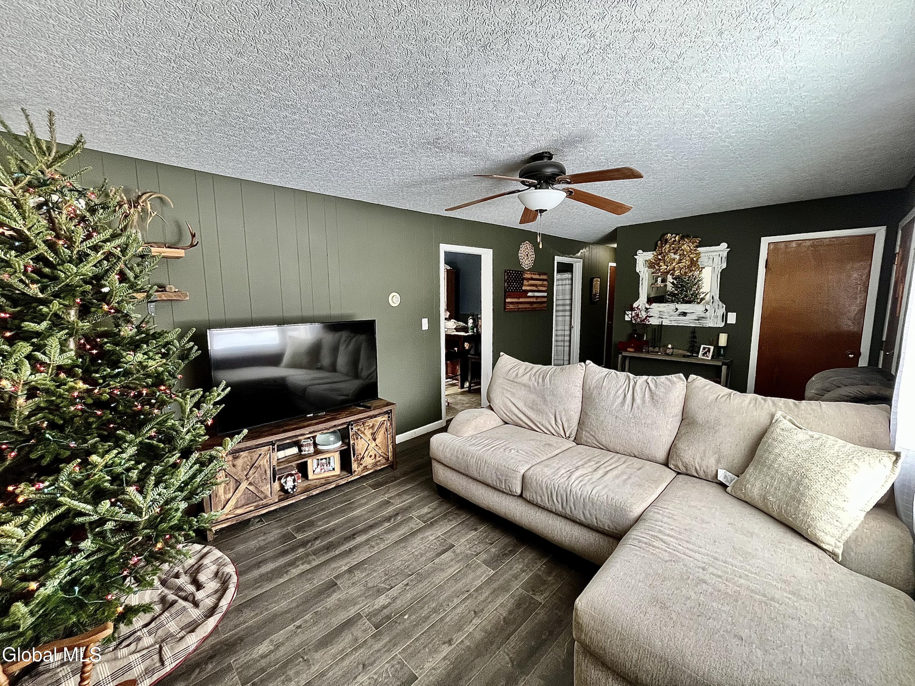 693 Ny-10 Jefferson NY 12093