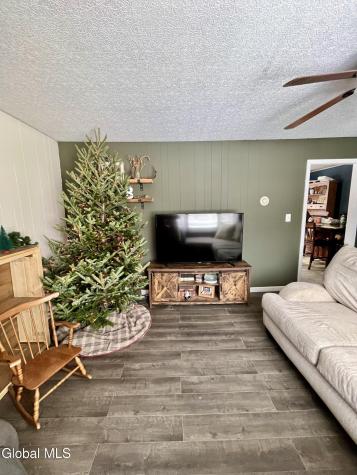 693 Ny-10 Jefferson NY 12093