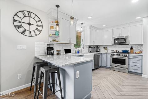 21 Jane Drive Glenville NY 12302