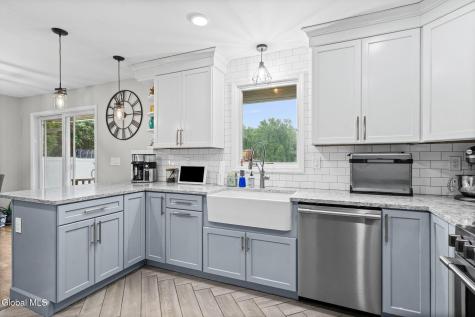 21 Jane Drive Glenville NY 12302