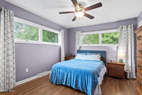 21 Jane Drive Glenville NY 12302