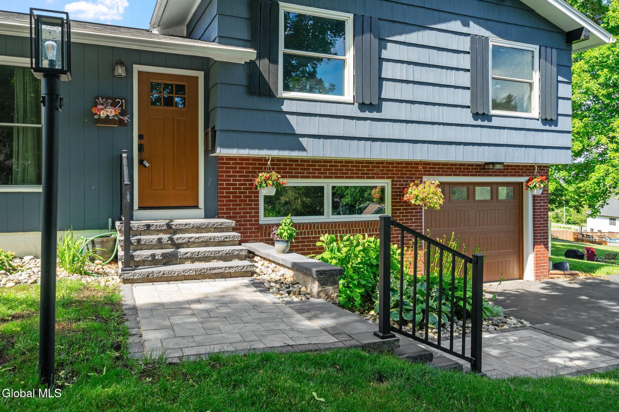 21 Jane Drive Glenville NY 12302