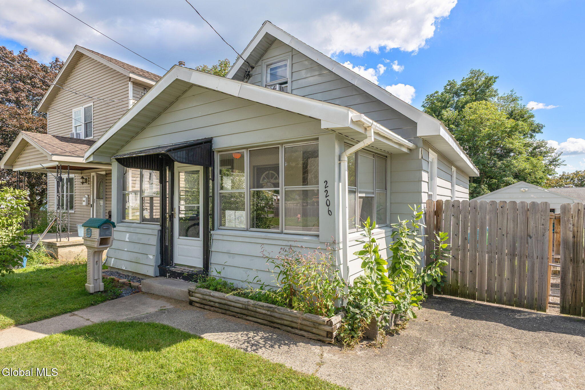 2206 William Street Schenectady NY 12306