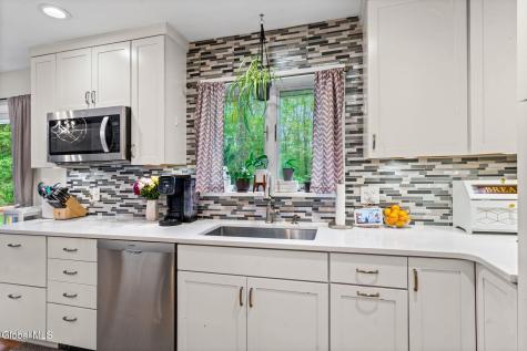 19 Sylvan Lane Troy NY 12180