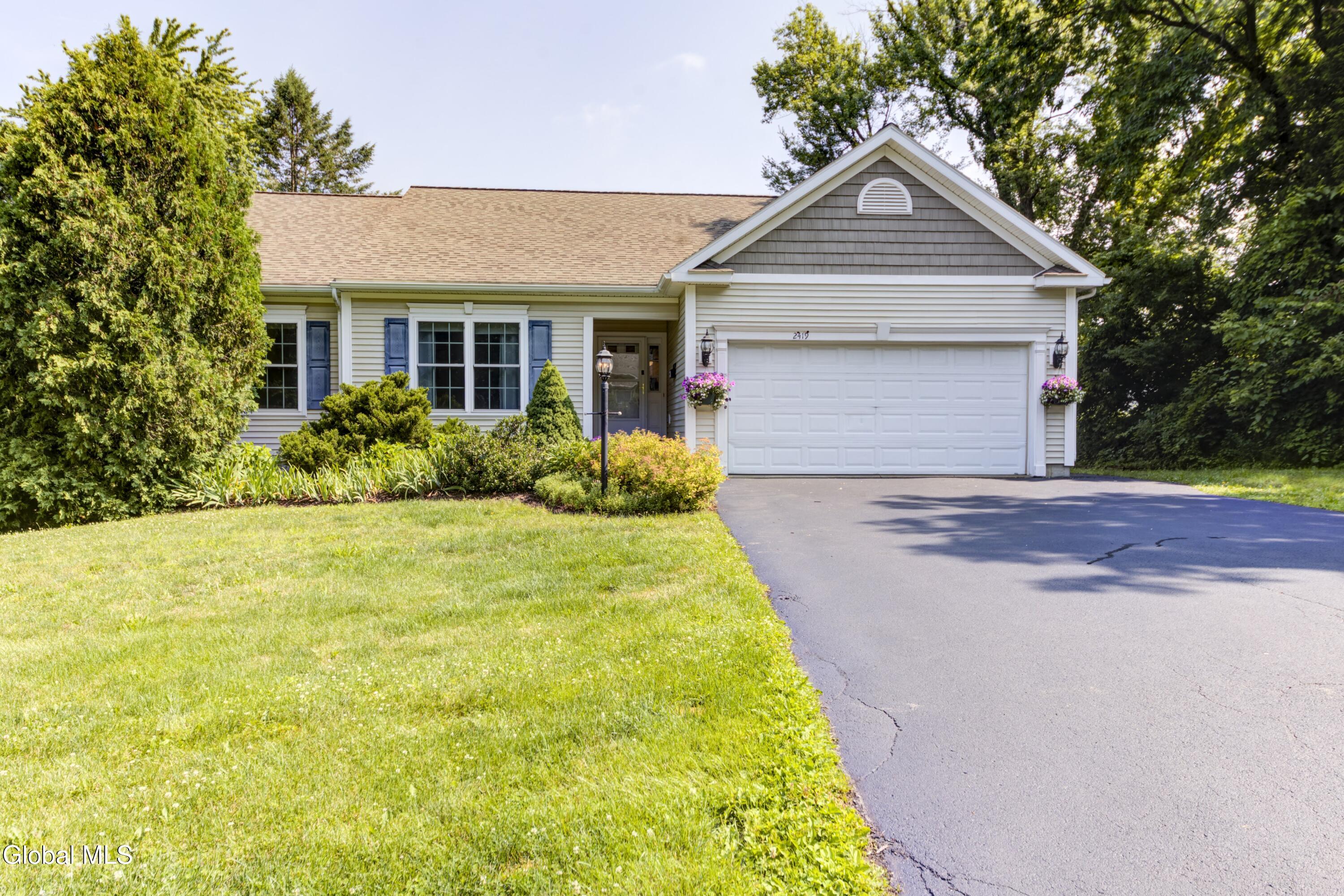 2419 Jaffrey Street Niskayuna NY 12309