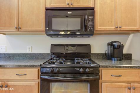 2419 Jaffrey Street Niskayuna NY 12309