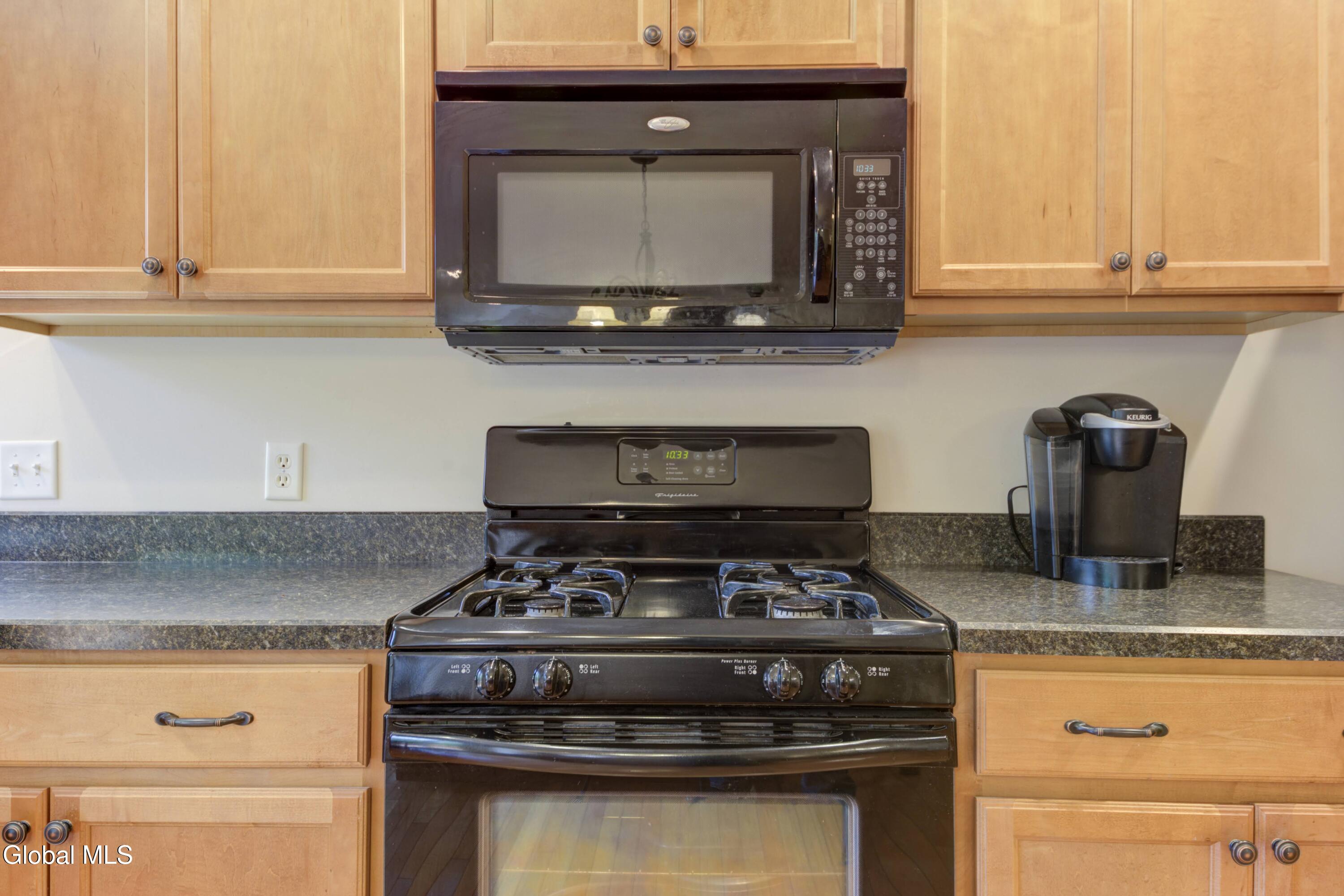 2419 Jaffrey Street Niskayuna NY 12309