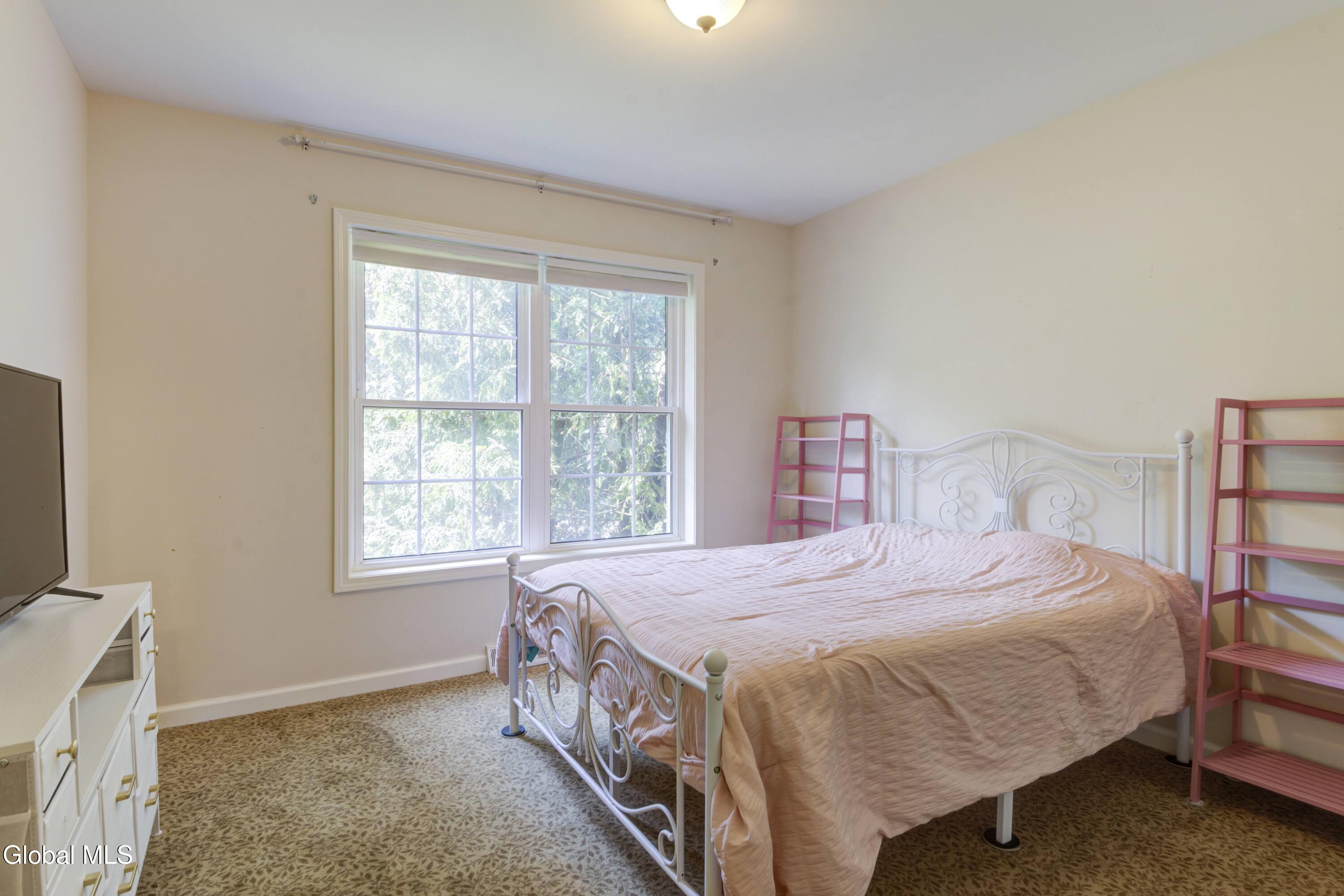2419 Jaffrey Street Niskayuna NY 12309