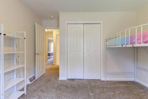 2419 Jaffrey Street Niskayuna NY 12309
