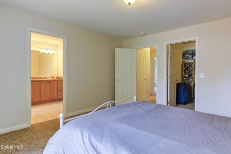 2419 Jaffrey Street Niskayuna NY 12309