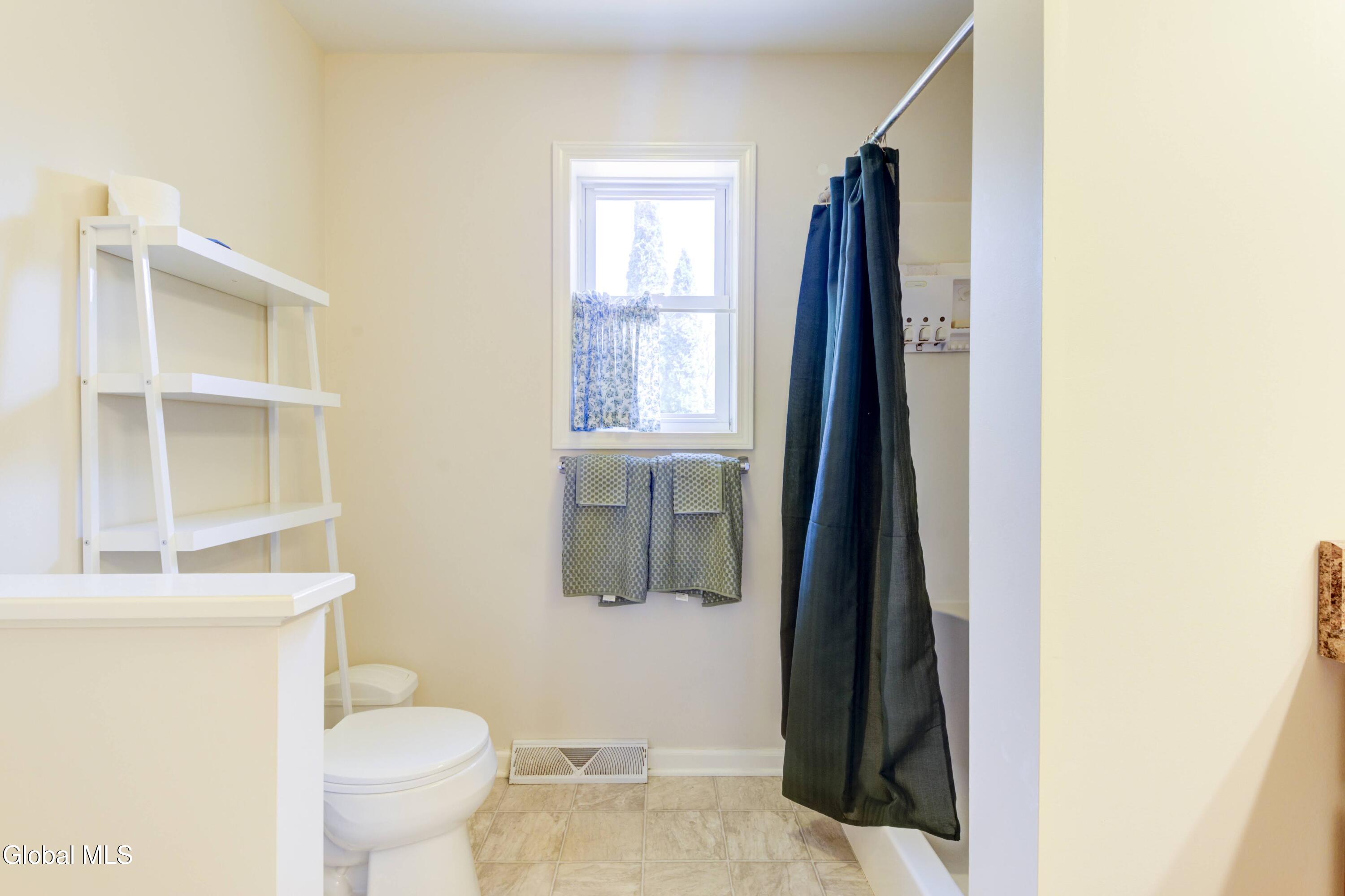 2419 Jaffrey Street Niskayuna NY 12309