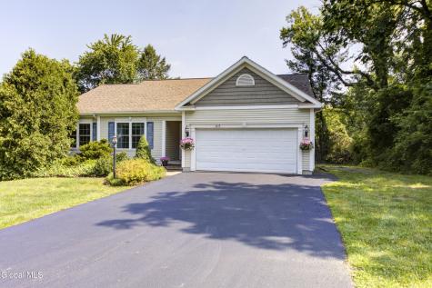 2419 Jaffrey Street Niskayuna NY 12309