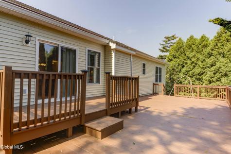 2419 Jaffrey Street Niskayuna NY 12309