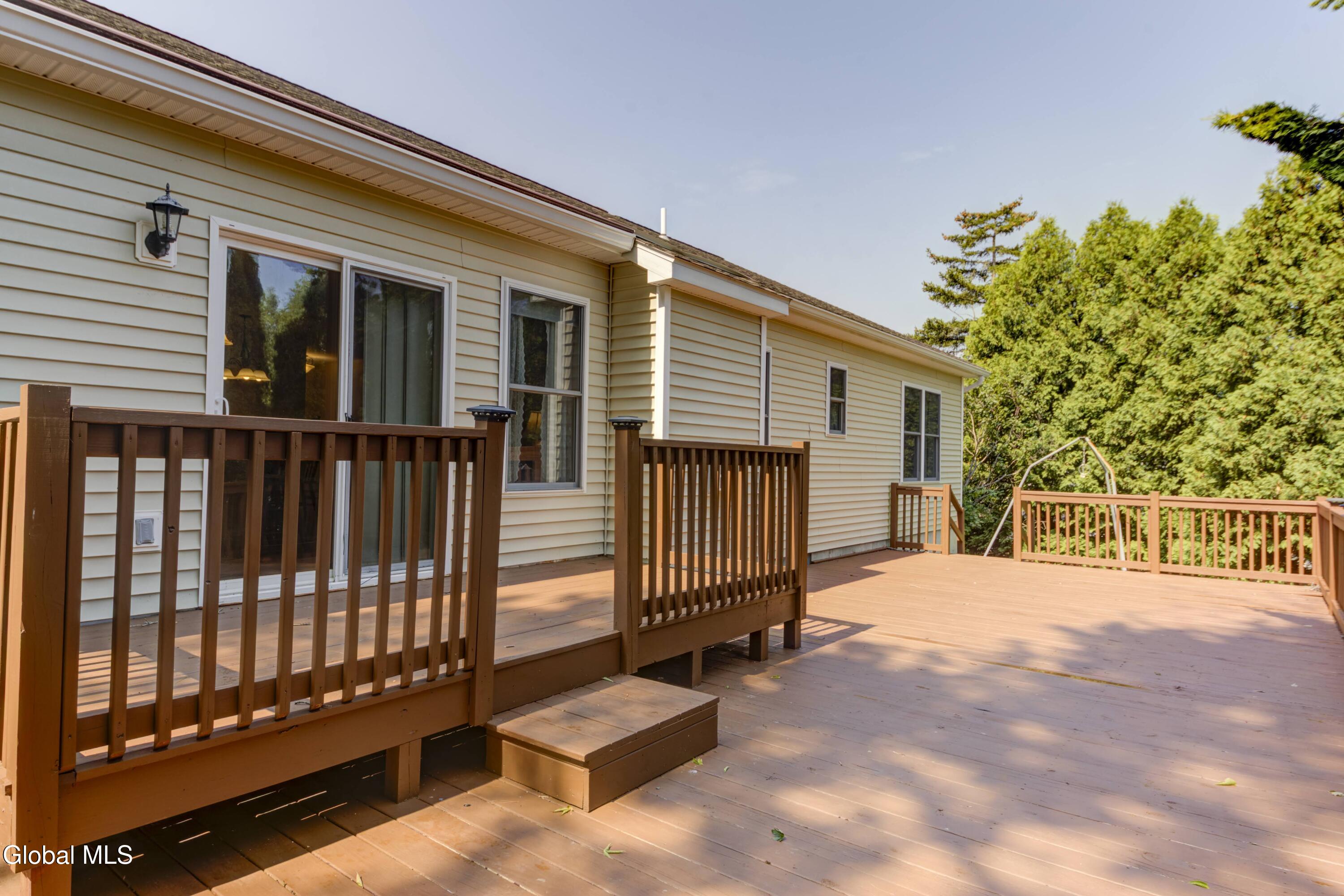 2419 Jaffrey Street Niskayuna NY 12309