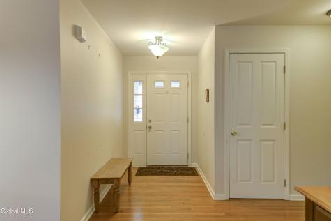 2419 Jaffrey Street Niskayuna NY 12309