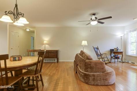 2419 Jaffrey Street Niskayuna NY 12309