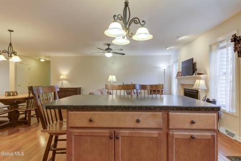 2419 Jaffrey Street Niskayuna NY 12309