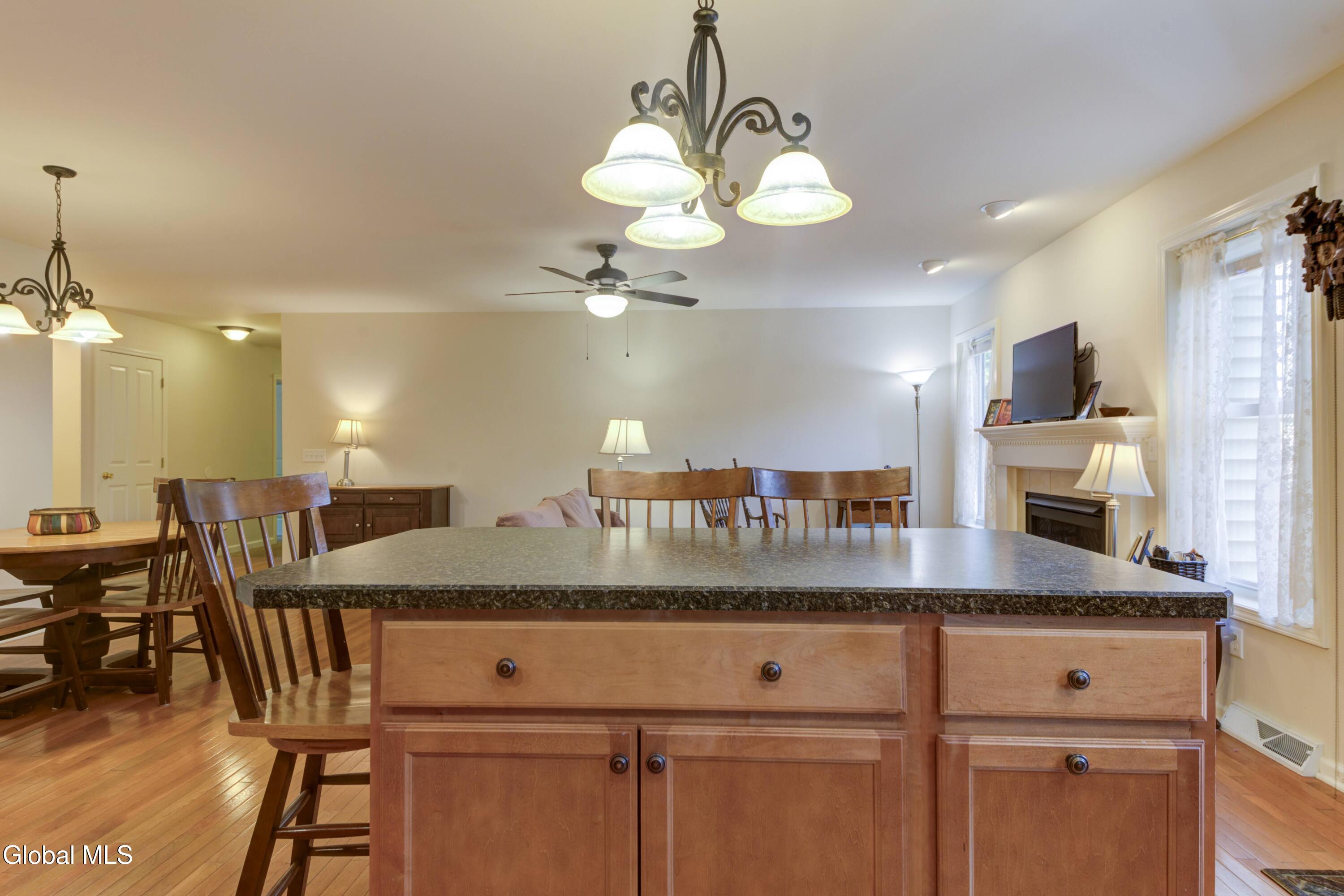 2419 Jaffrey Street Niskayuna NY 12309
