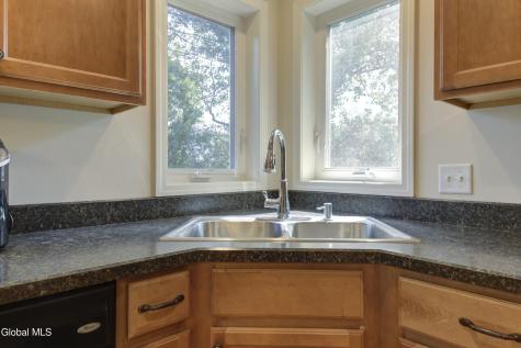 2419 Jaffrey Street Niskayuna NY 12309