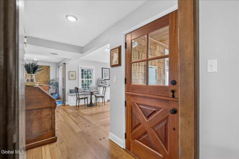 1916 E Country Club Drive Niskayuna NY 12309