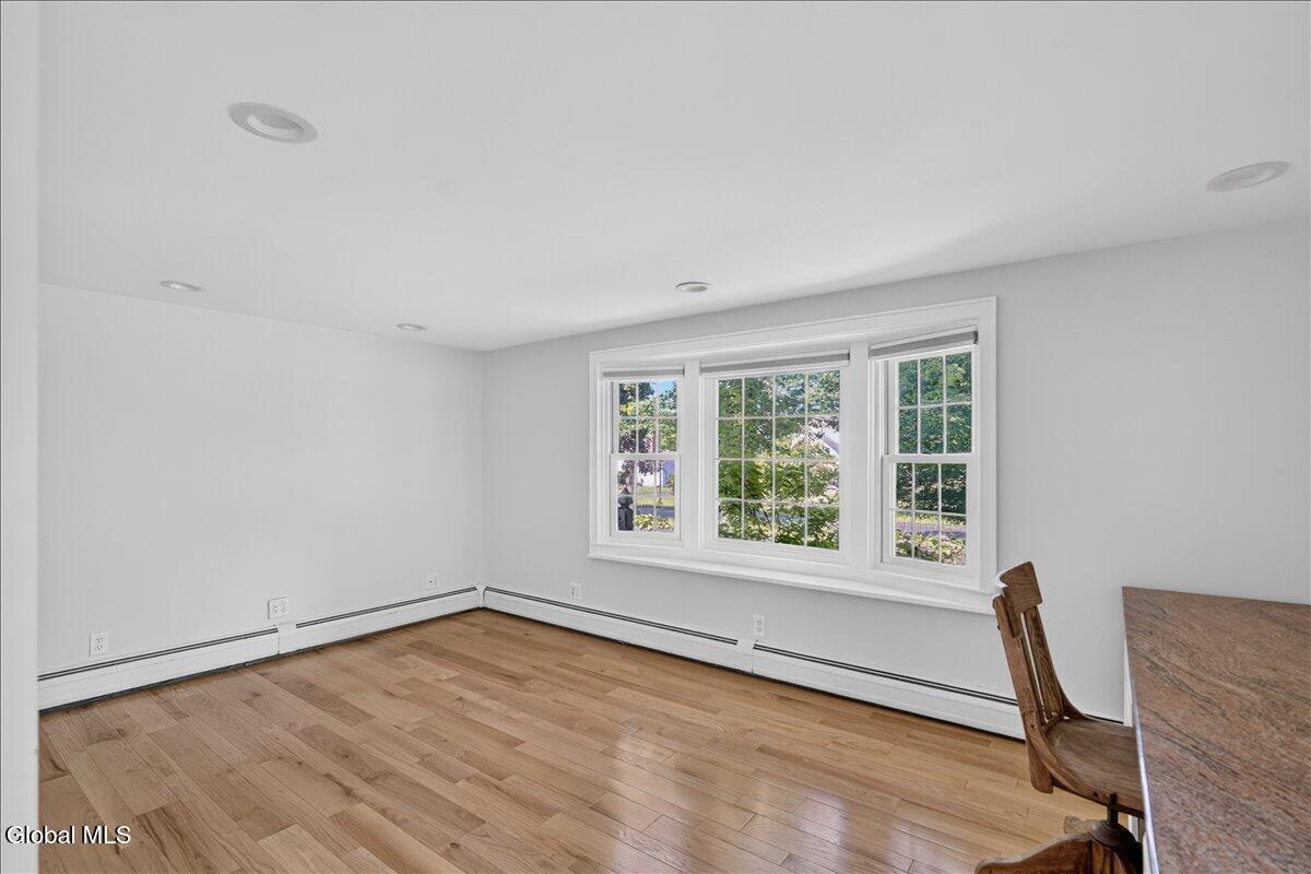 1916 E Country Club Drive Niskayuna NY 12309