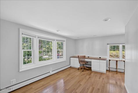 1916 E Country Club Drive Niskayuna NY 12309