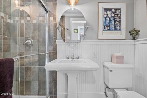 1916 E Country Club Drive Niskayuna NY 12309