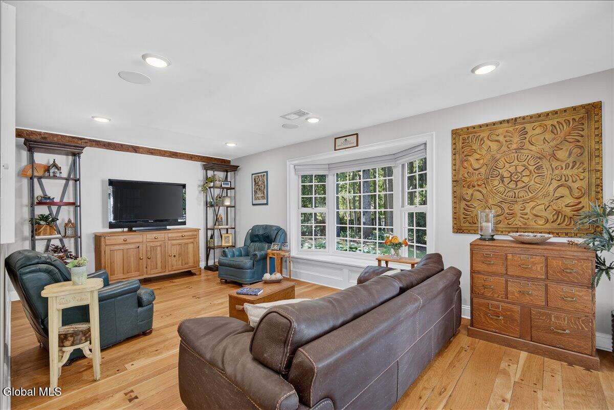 1916 E Country Club Drive Niskayuna NY 12309
