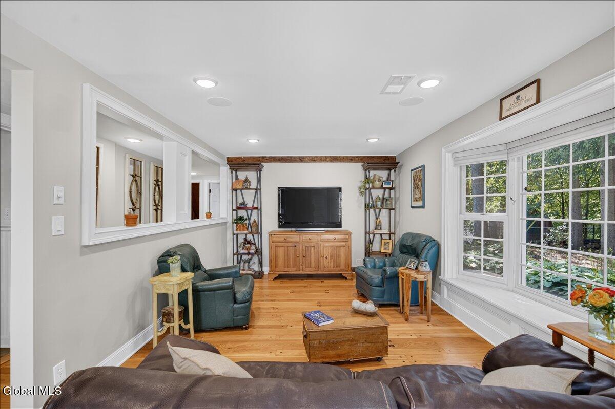 1916 E Country Club Drive Niskayuna NY 12309