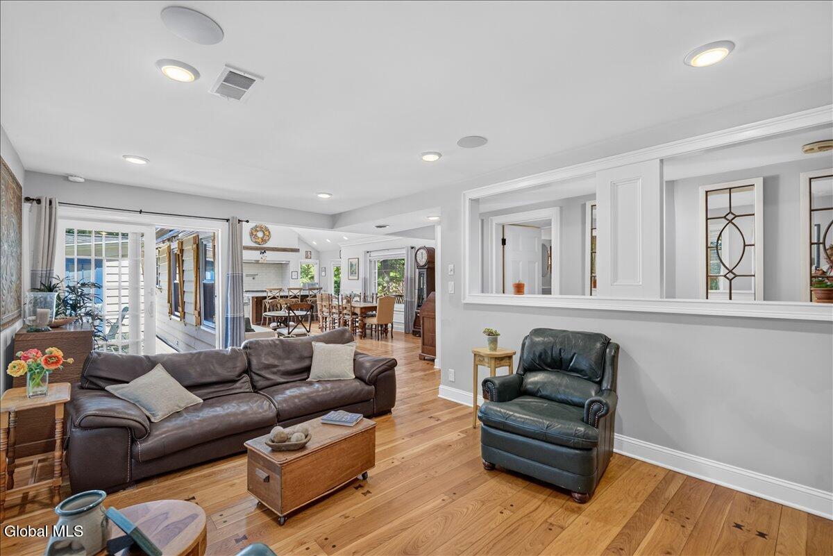 1916 E Country Club Drive Niskayuna NY 12309