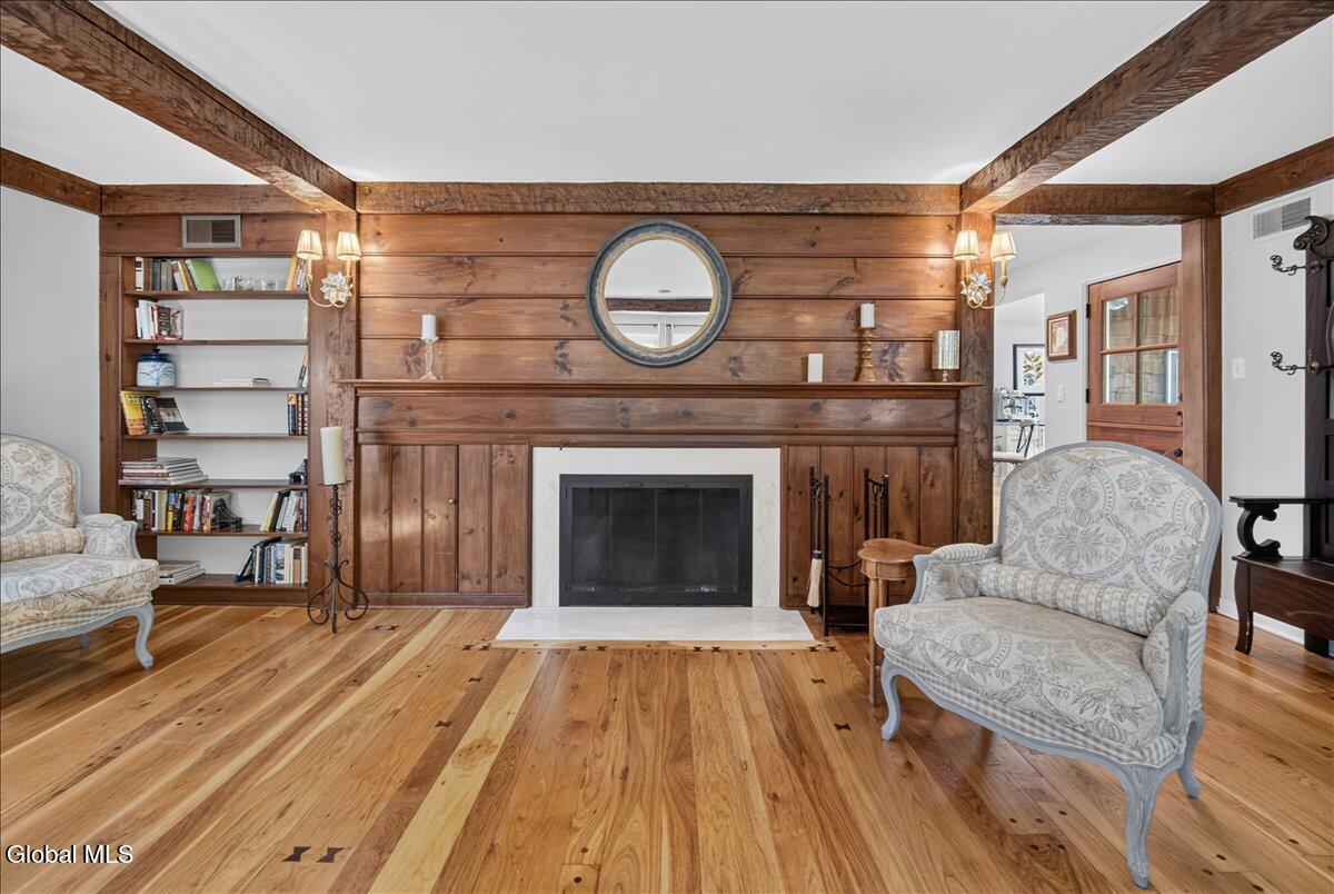 1916 E Country Club Drive Niskayuna NY 12309