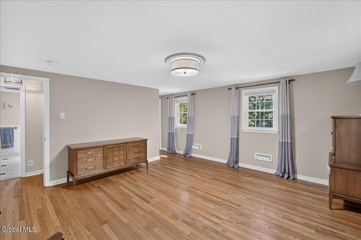 1916 E Country Club Drive Niskayuna NY 12309